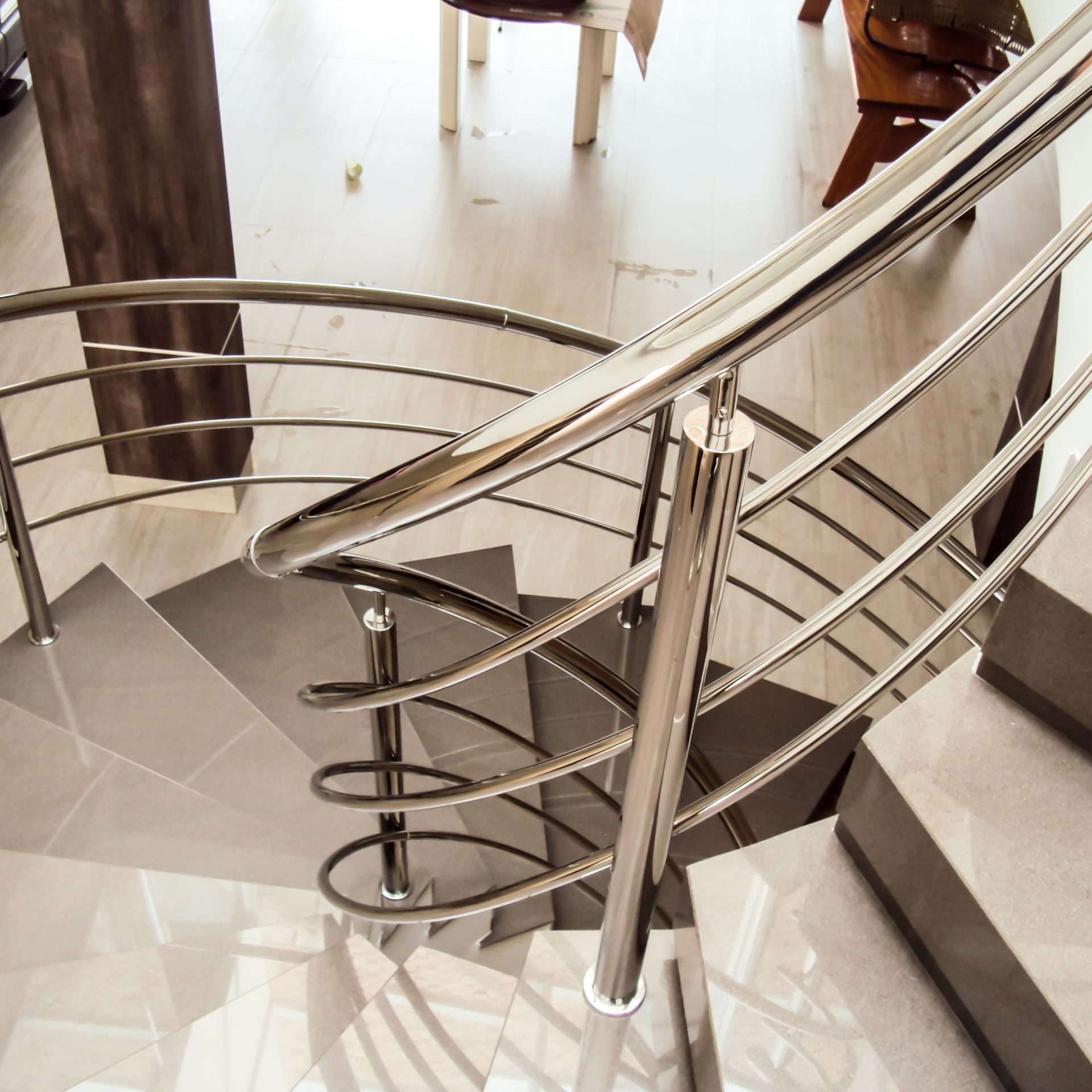 corrimão escada espiral